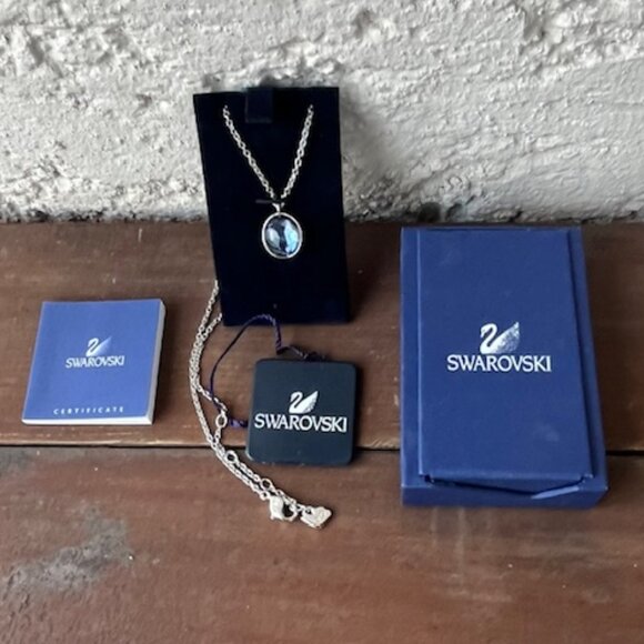 Swarovski Blue Crystal Necklace – new in box - Picture 2 of 7